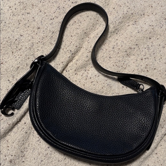 COACH - Picture 4 of 9